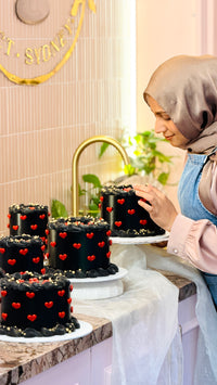 Black Heart Vintage Cake thumb 5