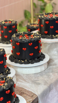Black Heart Vintage Cake thumb 3