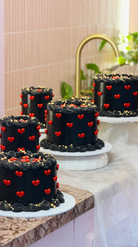 Black Heart Vintage Cake thumb 4
