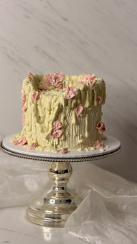 Vintage Candle Cake thumb 2