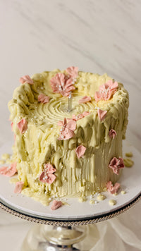 Vintage Candle Cake thumb 3