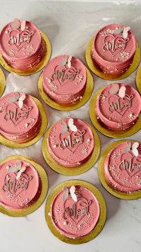 Mother's Day Wavy Cakes thumb 1